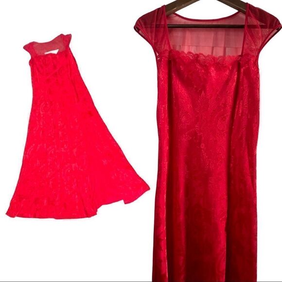 VTG Victoria’s Secret Vintage Red Flowing Gown Size Large - Picture 1 of 13